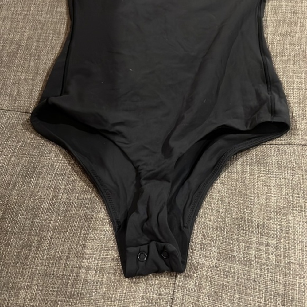 Skims Everybody High Neck Bodysuit - Picture 3 of 3